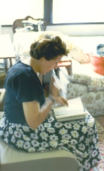 Ivette reading.