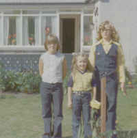 Summer of 1978 - Adelheid, Hild and Kristin at Auntie Jessie's 'Vorda View', Lerwick, Shetland.