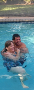 Kristin and Alvaro in the swimmingpool
