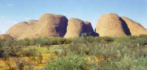 Kata Tjuta (the Olgas).